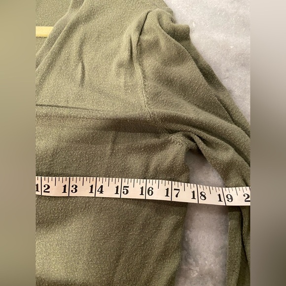 Primark Size M Sage Green Long Sleeve Gold Button V Neck Lightweight Cardigan - Picture 7 of 11